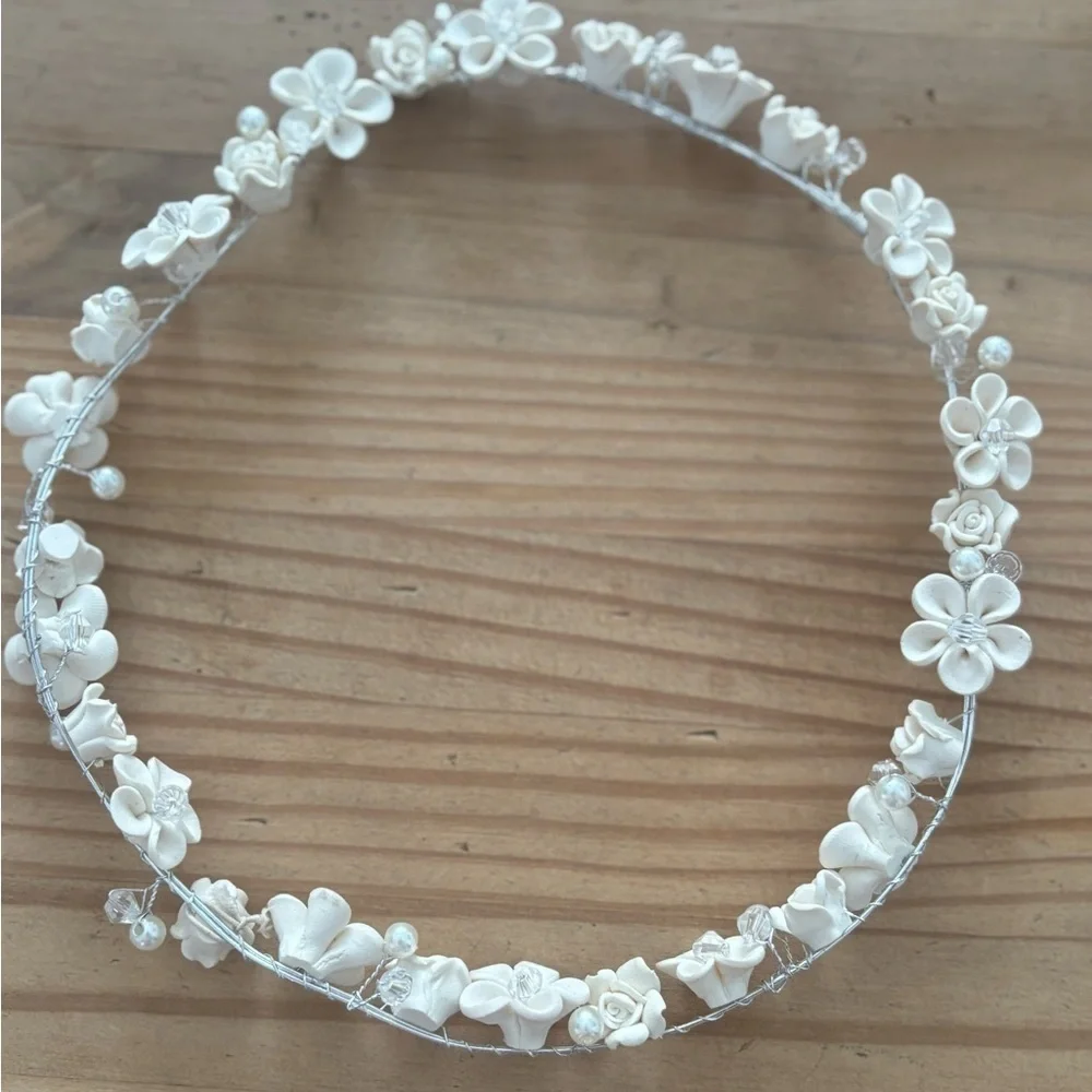 Elegant White Floral Headband